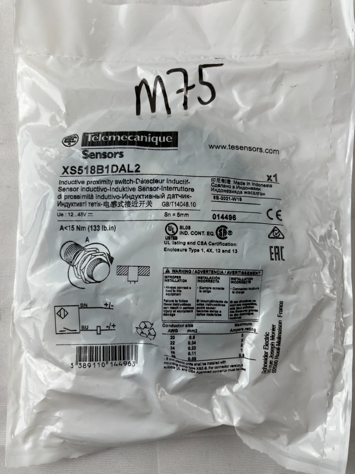Telemecanique XS518B1DAL2 Proximity Sensor NEW M18 5mm 12-48VDC 2-Wire Sealed