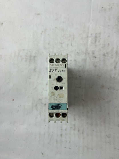 Siemens 3RP1540-1AN30 Time Relay Off Delay 24-240V AC/DC Used Spare Unit