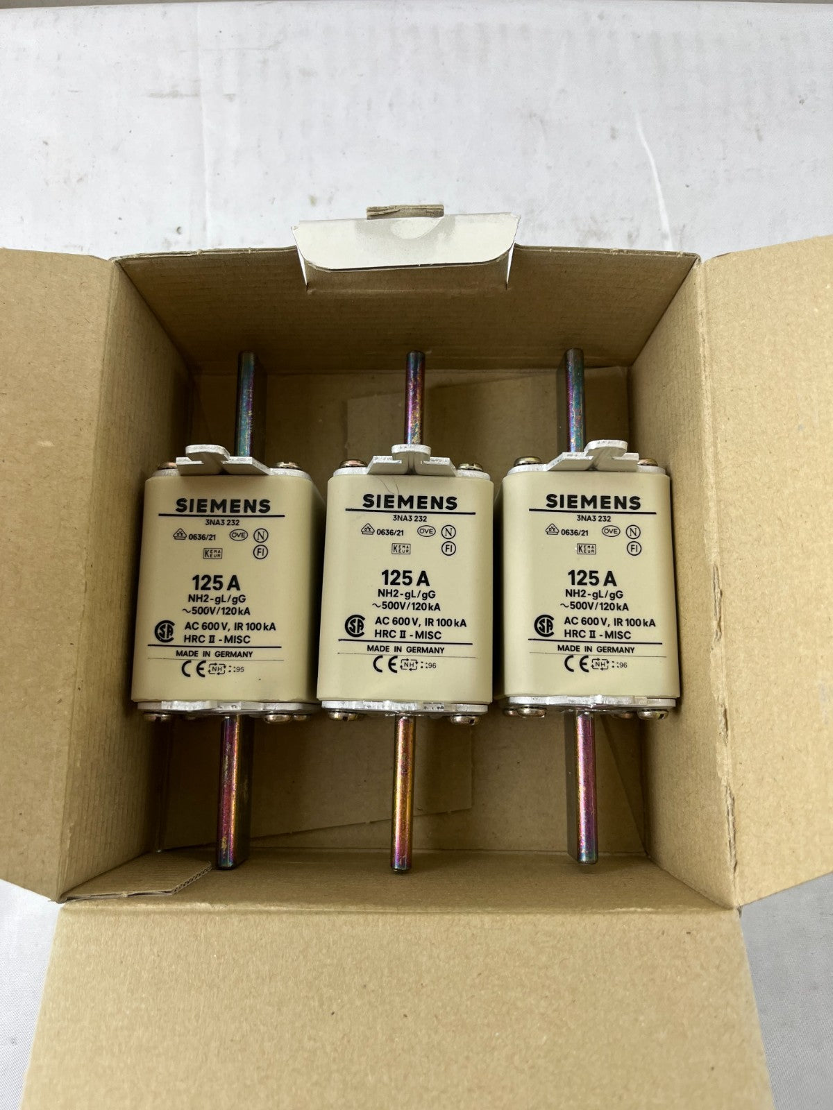Siemens 3NA3 232 NH2 125A 500V gG LV HRC Fuse Links Box of 3 New Spare Part