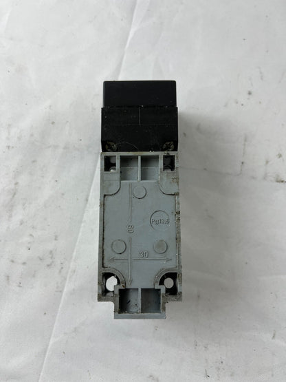 Balluff BES 517-223-P4 Unisensor Inductive Sensor 20-250V AC/DC 20-25mm Used