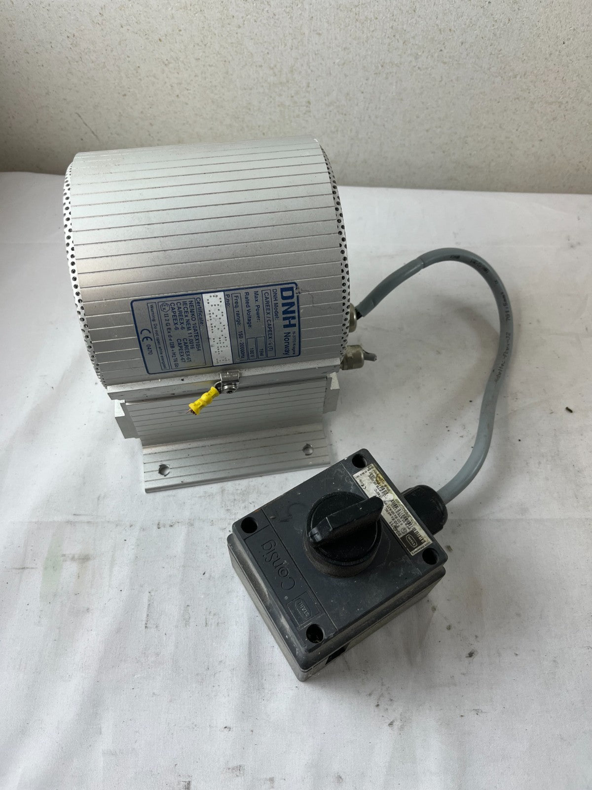DNH CAREEX-6T CAPEEX-6T Ex Cabinet Loudspeaker 6W 100V Bi-directional Used