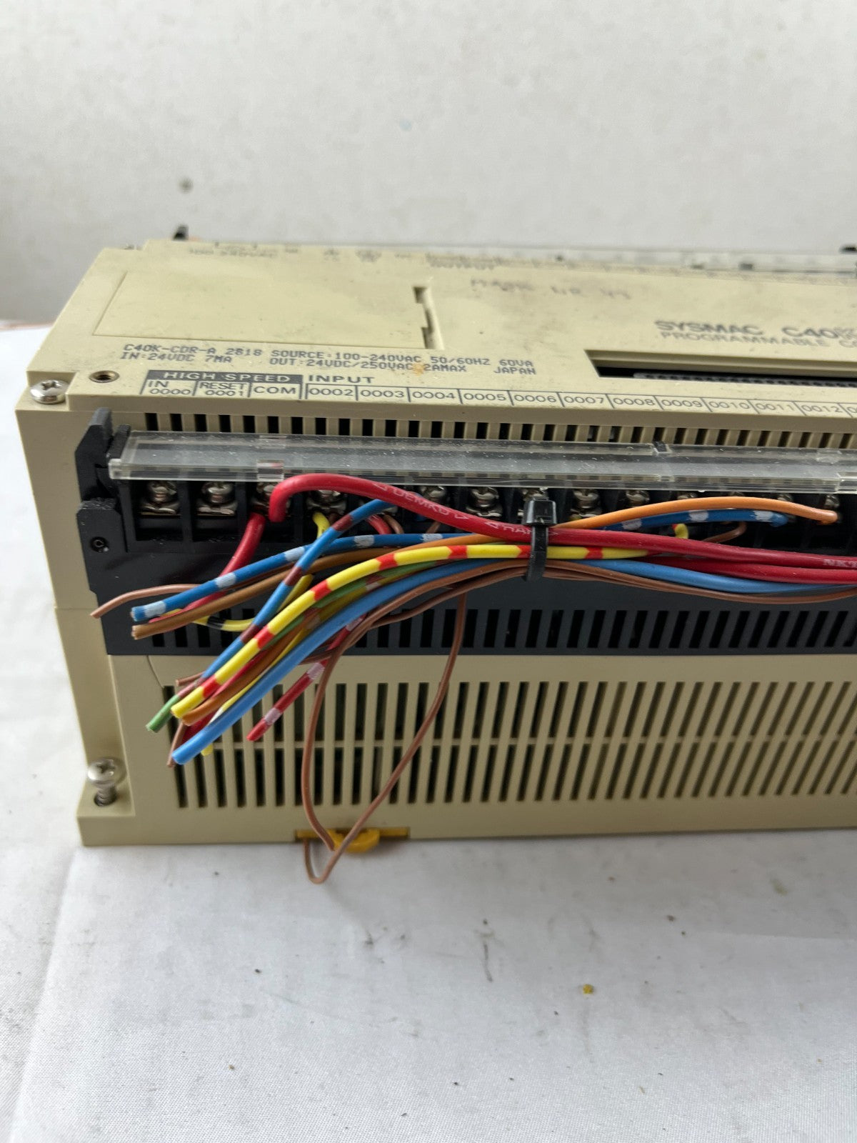 Omron Sysmac C40K C40K-CDR-A Programmable Controller 24VDC I/O 100–240VAC Used