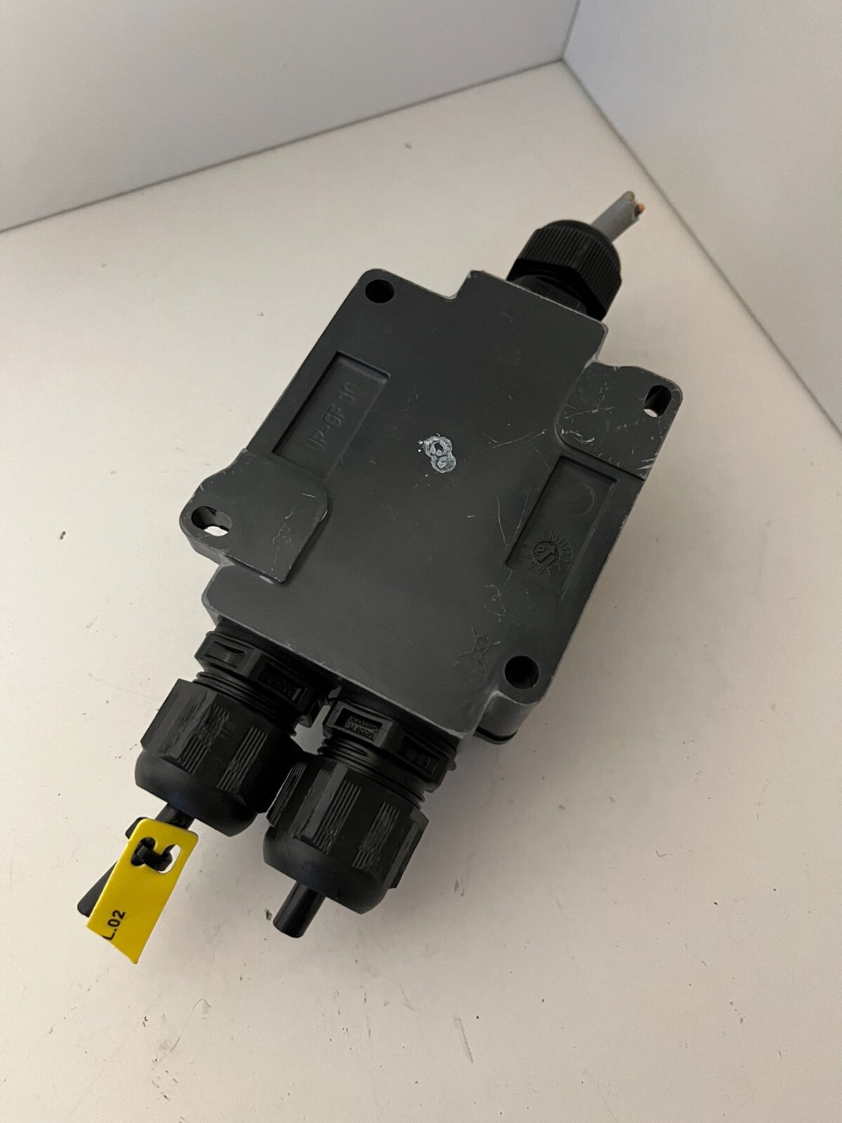 R. STAHL 8102/21-32-C1013 ATEX Junction Box Ex e IP66 690V 16A - Used, Working