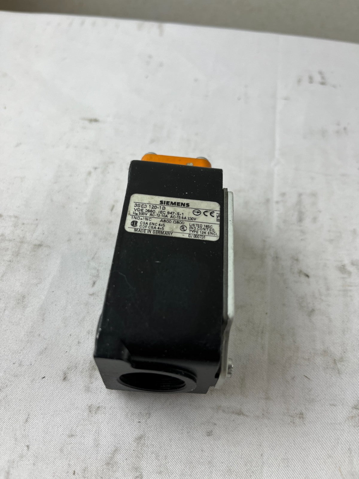 Siemens 3SE3 120-1B Limit Switch 1NO+1NC 10A 500V IP67 Industrial Used Spare