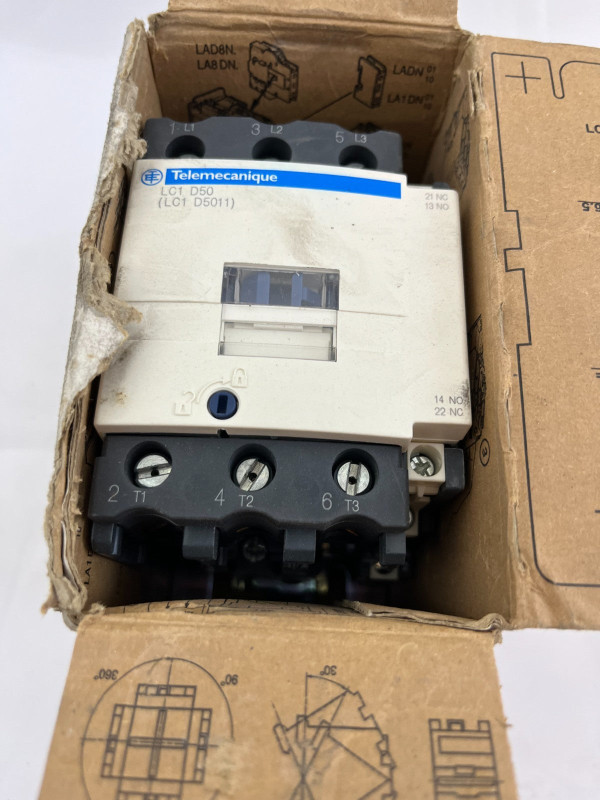 Telemecanique LC1D50P7 Contactor Square D 50A 3-Pole 230V AC New Open Box