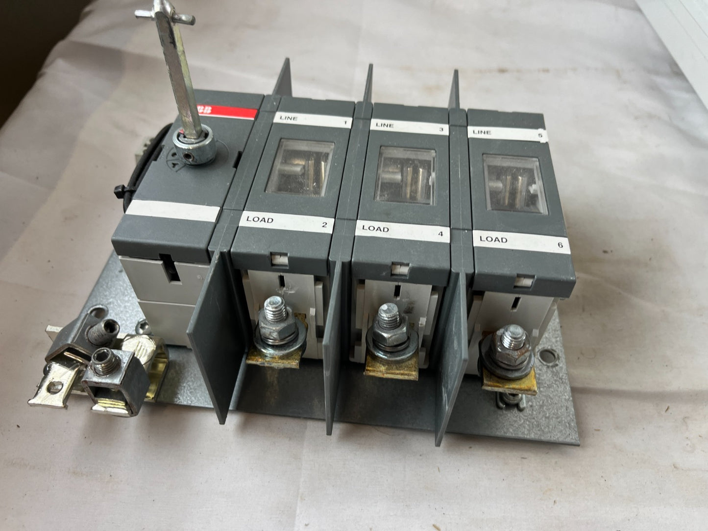 ABB 3‑Pole Load Break / Switch‑Disconnector Assembly ~200 A, Base‑Mounted, Used