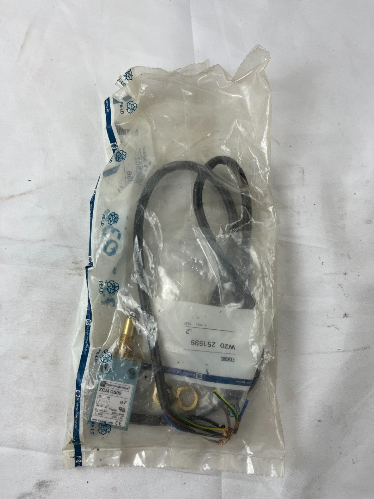 Telemecanique XCM G502 Inductive Limit Switch Sensor 064396 New Old Stock