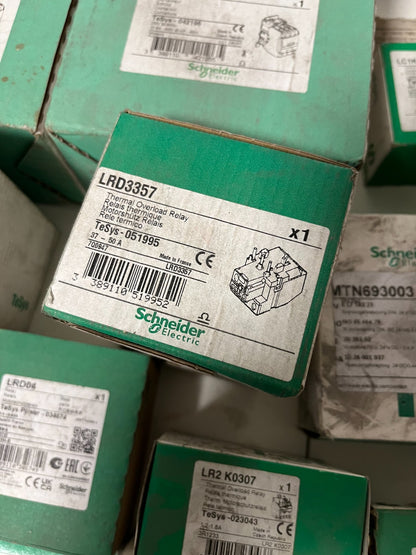 Schneider Electric Industrial Automation Lot – 19pcs LC1D50P7, LRD3357, LR2K0307