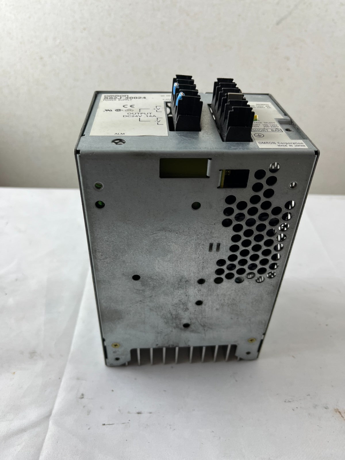Omron S82J-30024 Power Supply 24V DC 14A 100–120/200–230V AC Used Japan Spare