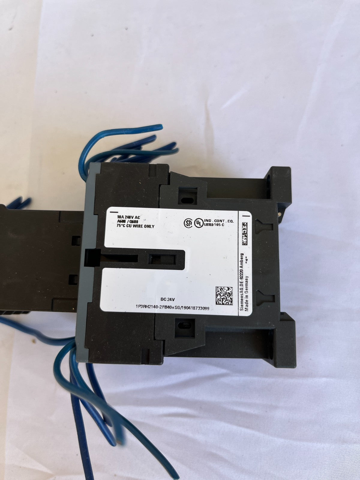 Siemens 3RH2140-2FB40 Contactor Relay 4NO 24V DC Coil With Pre-Wiring Used