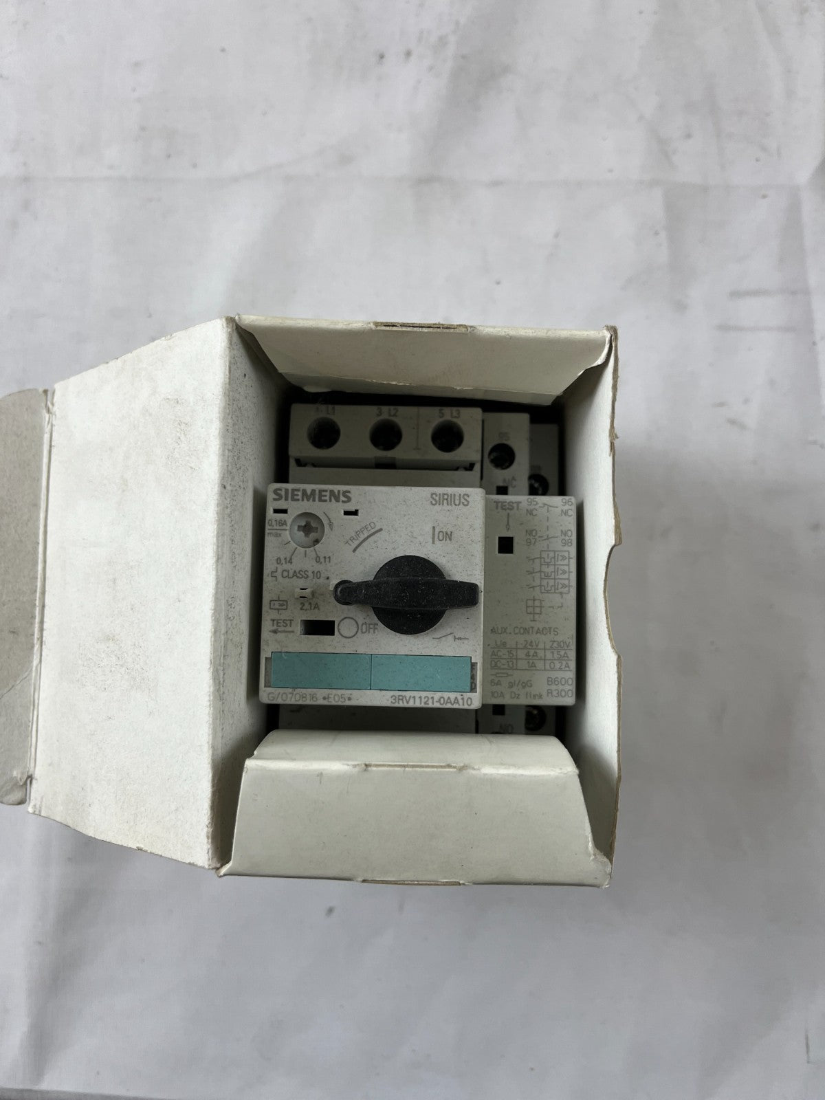 Siemens 3RV1121-0AA10 Motor Protection Circuit Breaker 0.11-0.16A New Unit