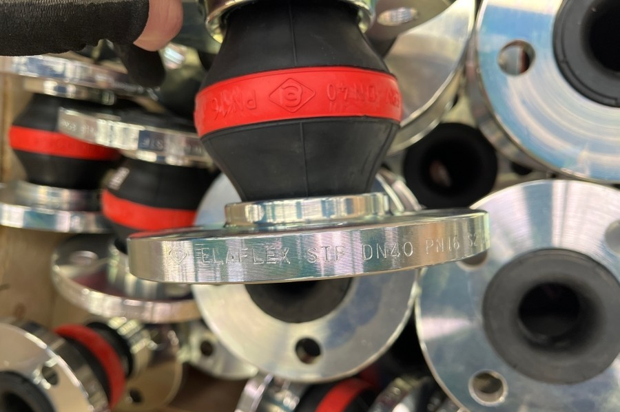 Elaflex Rotring DN40 PN16 Rubber Expansion Joint – Compensator, 1½", Red Band