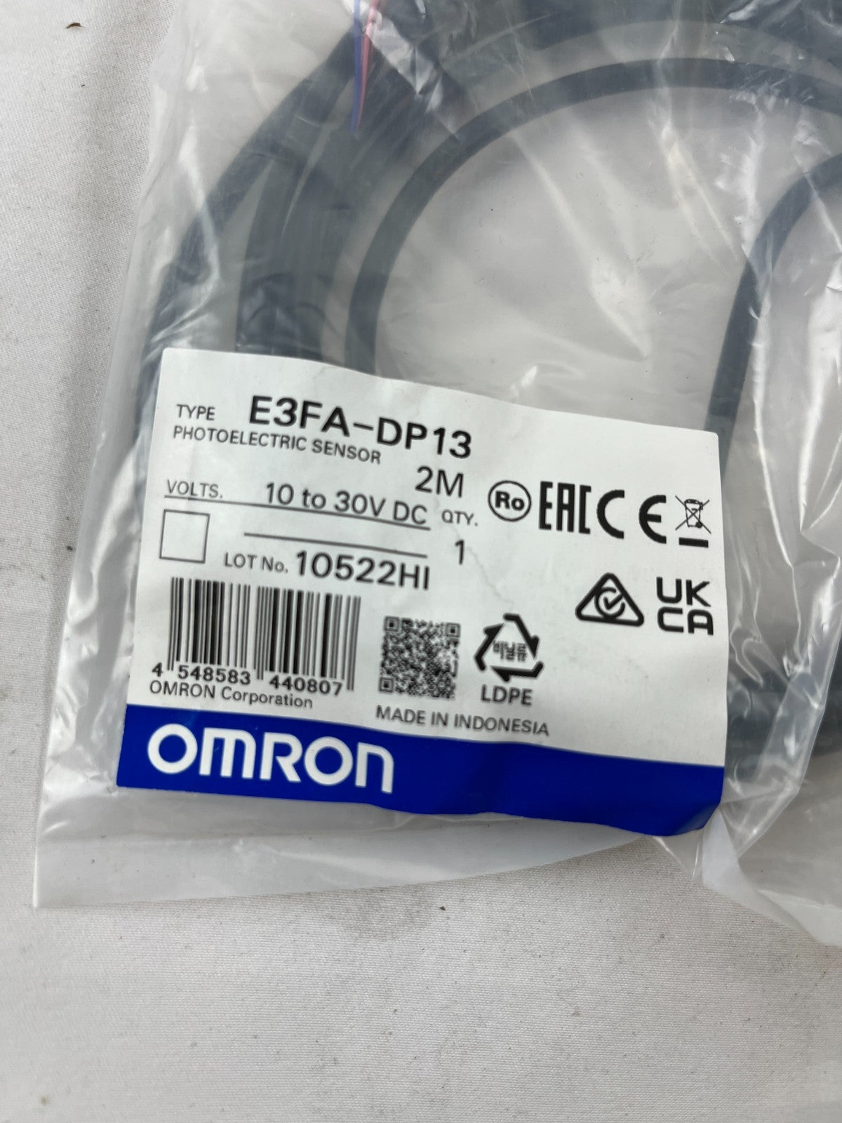 Omron E3FA-DP13 Photoelectric Sensor 2M Cable 10-30VDC New Sealed Unit