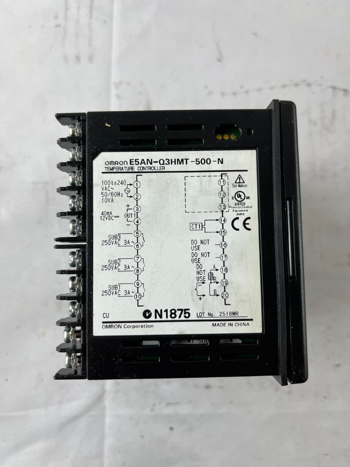 Omron E5AN-Q3HMT-500-N Digital Temperature Controller 100–240VAC New Unused