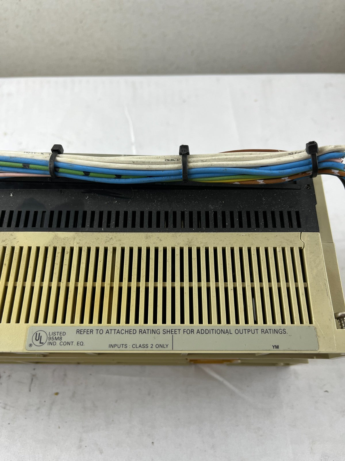 Omron Sysmac C40K C40K-CDR-A Programmable Controller 24VDC I/O 100–240VAC Used