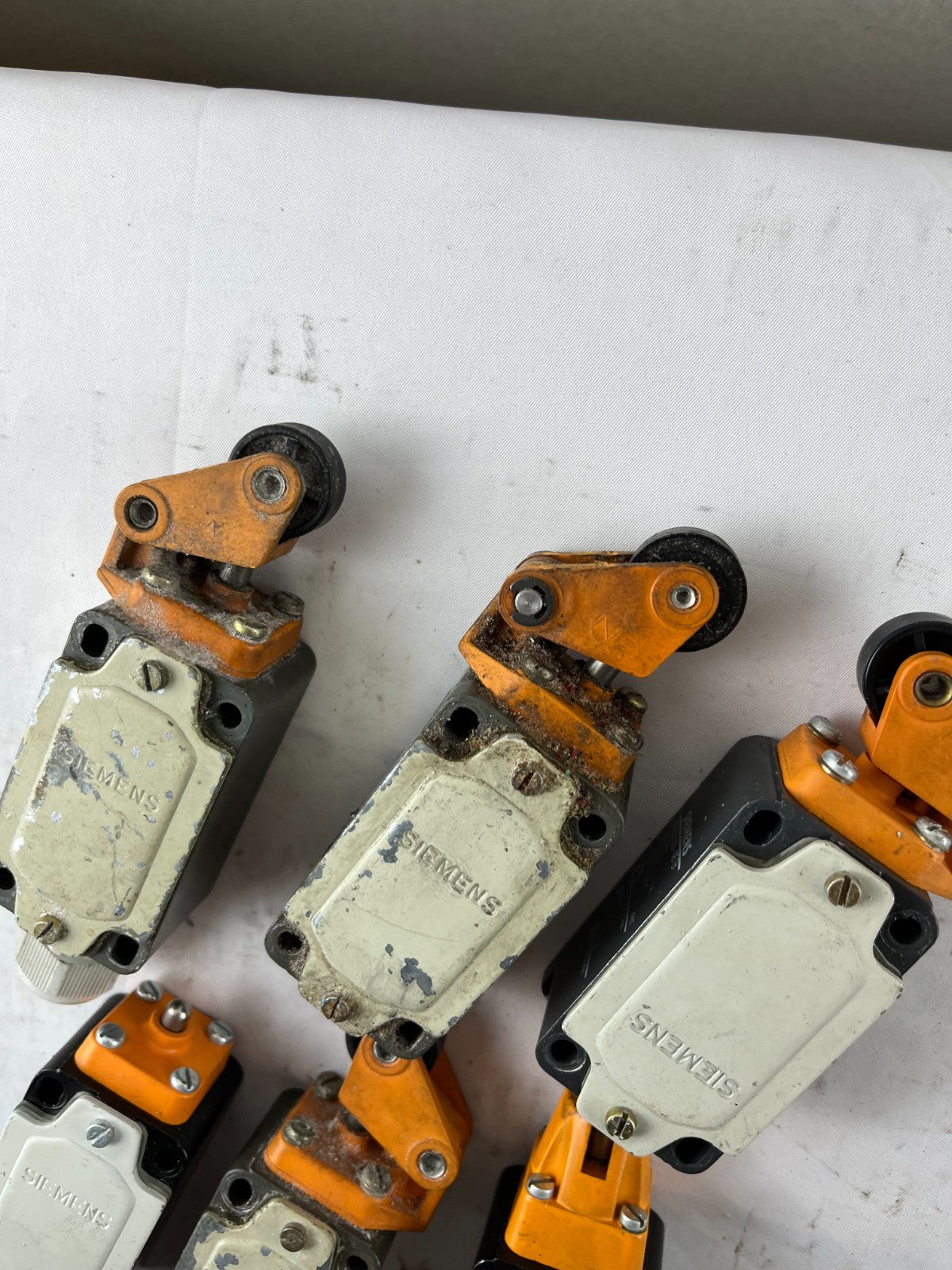 Siemens Limit Switch Lot 6pcs 3ZA2 312-1E 3SE3 120 Roller Lever IP67 Used Spares