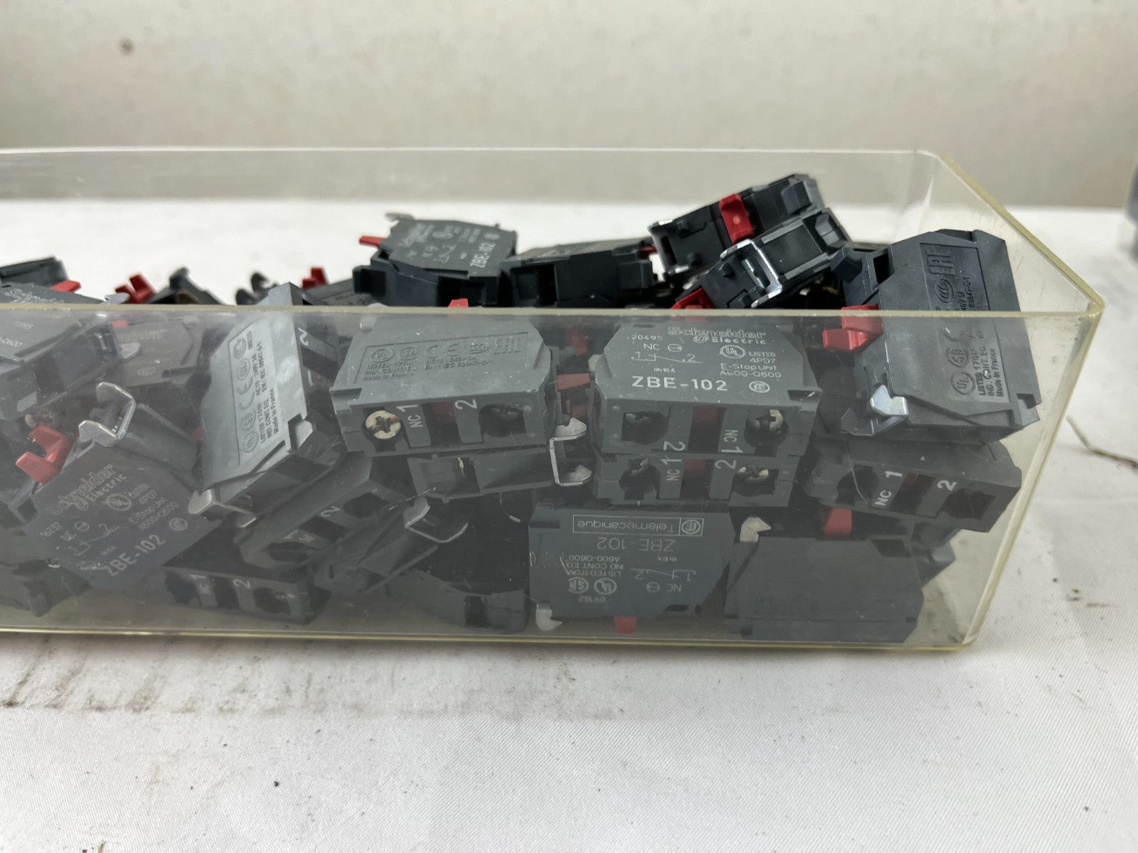 Schneider Electric ZBE102 Harmony XB4/XB5 Contact Blocks 1NC Screw Clamp Bundle