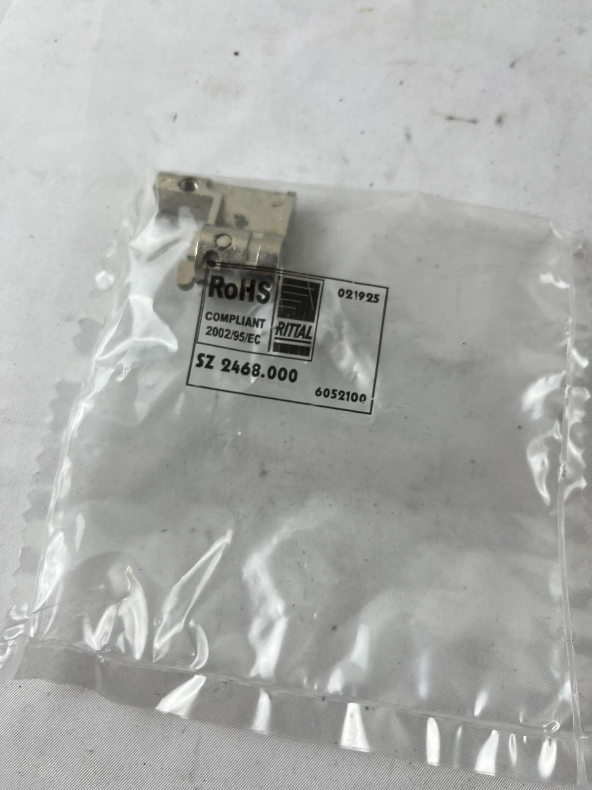 Rittal SZ 2468.000 Profile Half Cylinder Push Button Insert Lock for Handle NEW