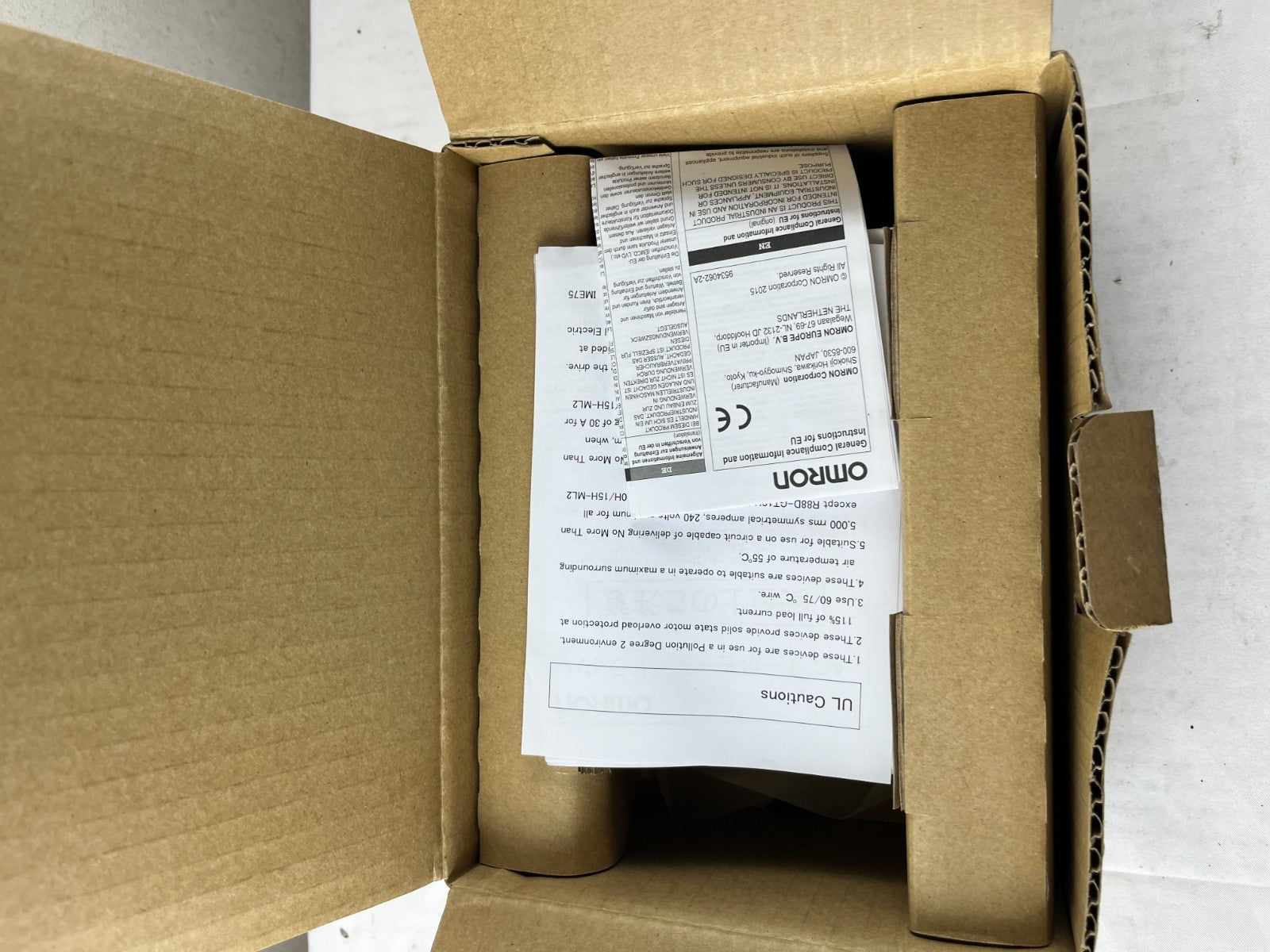 Omron R88D-GN04H-ML2 AC Servo Driver 400W 200–240V 1-Phase New in Box