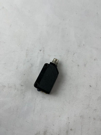 Omron E3Z-D66 Photoelectric Sensor 10-30VDC M8 Used China Spare Unit