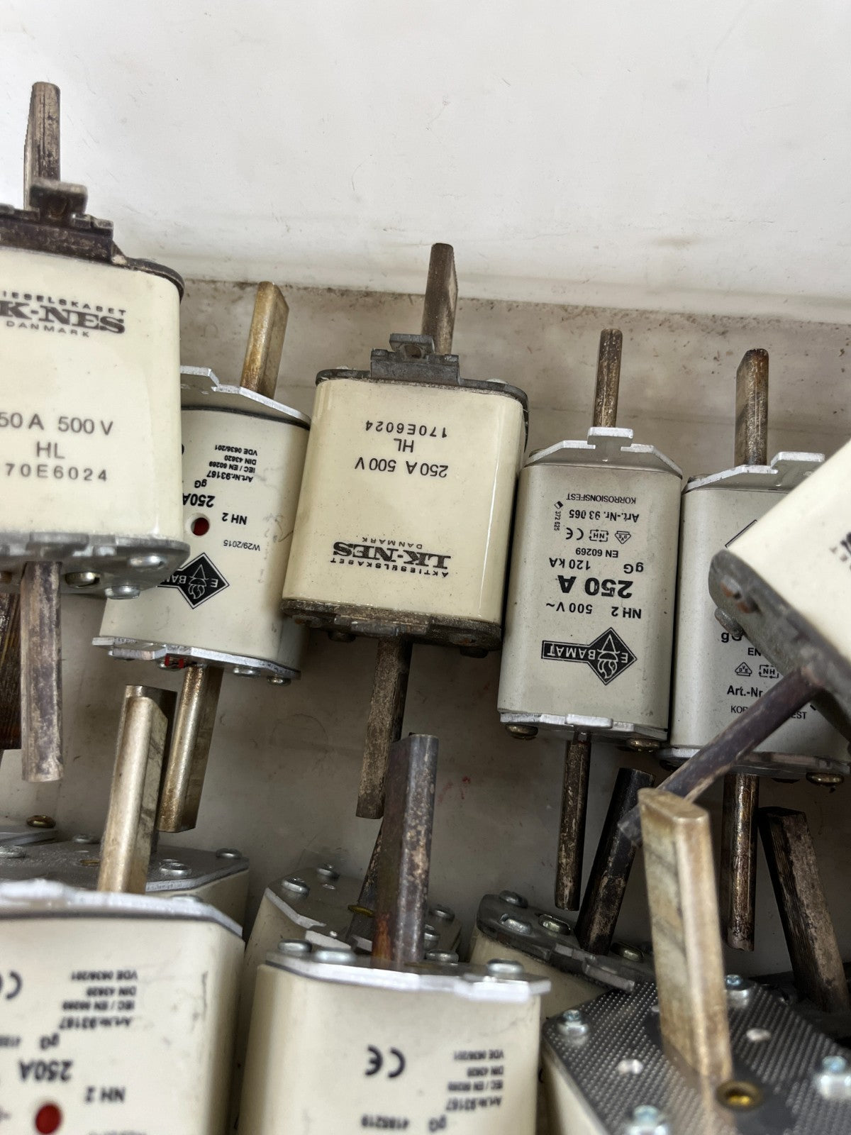 Bussmann Damat NH 250A 500V HL GG Fuses Lot Of Approx 20 Used Spare Units