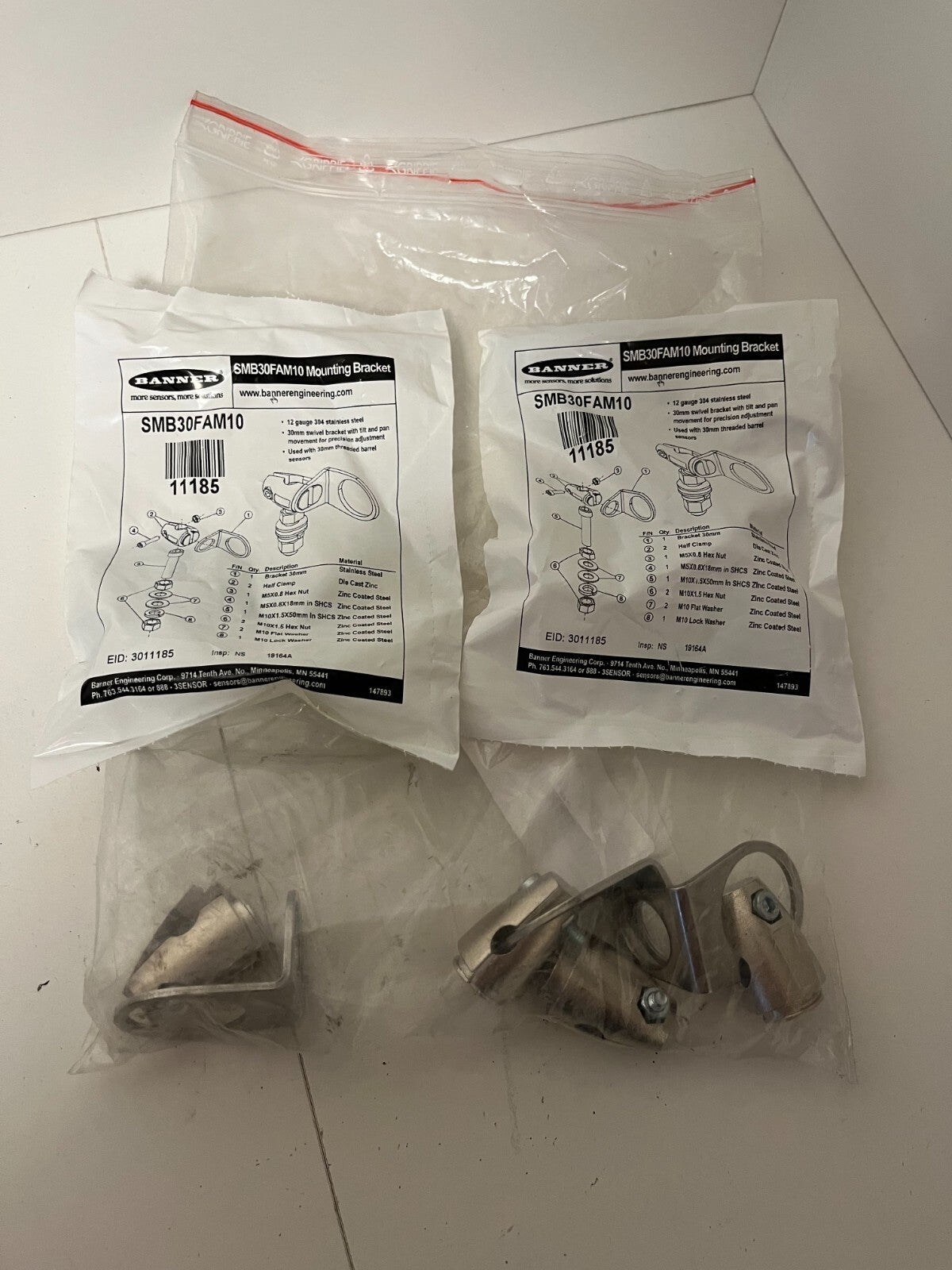 NEW Banner Engineering SMB30FAM10 Sensor Mounting Brackets - Lot of 2