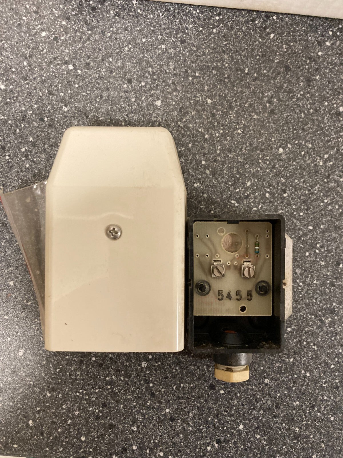 Junkers Bosch TA 21K Gas Boiler Temperature Controller NOS PN: 7744901019