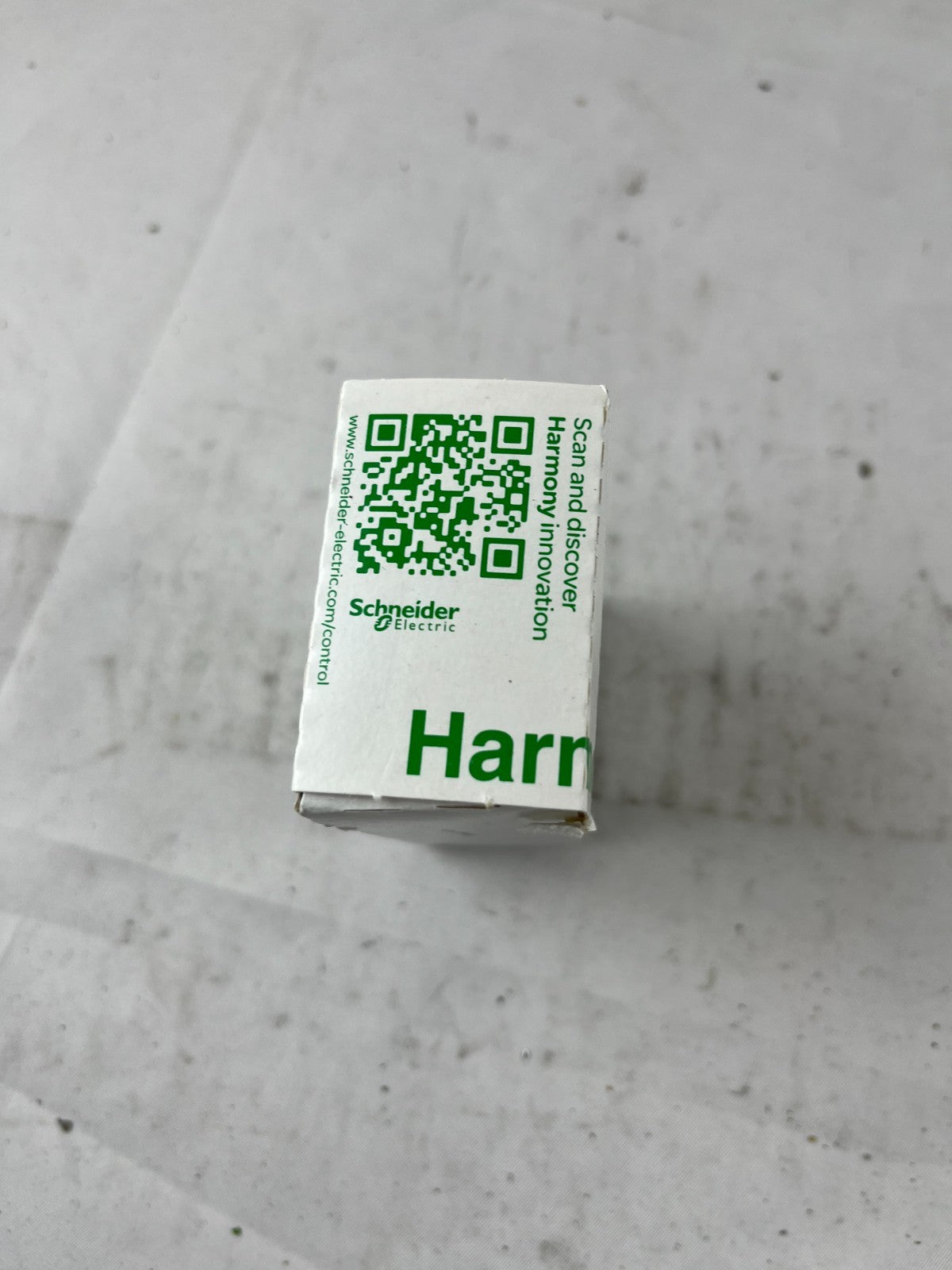 Schneider Electric XB5AA31 Harmony XB5 Green Flush Push Button 22 mm 1NO New
