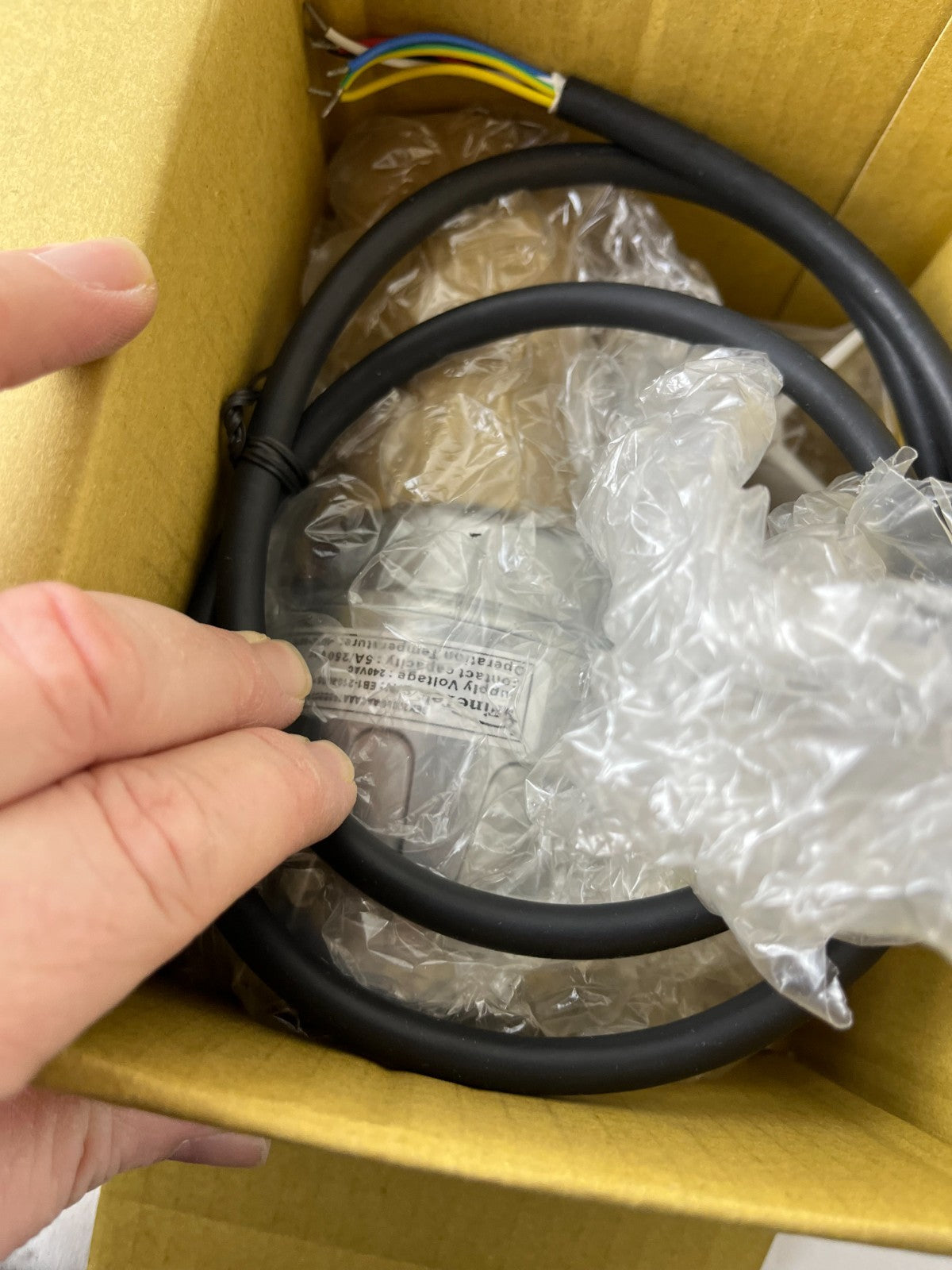 FineTek SE3800CCRG1000 Rotary Paddle Level Switch 240V 3/4" IP65 NEW Sealed