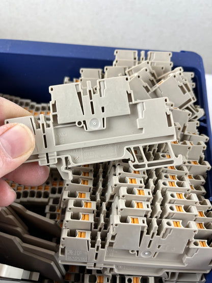 Phoenix Contact DIKD 1.5 Disconnect Terminal Block Lot aprox 75pcs Used Grey DIN
