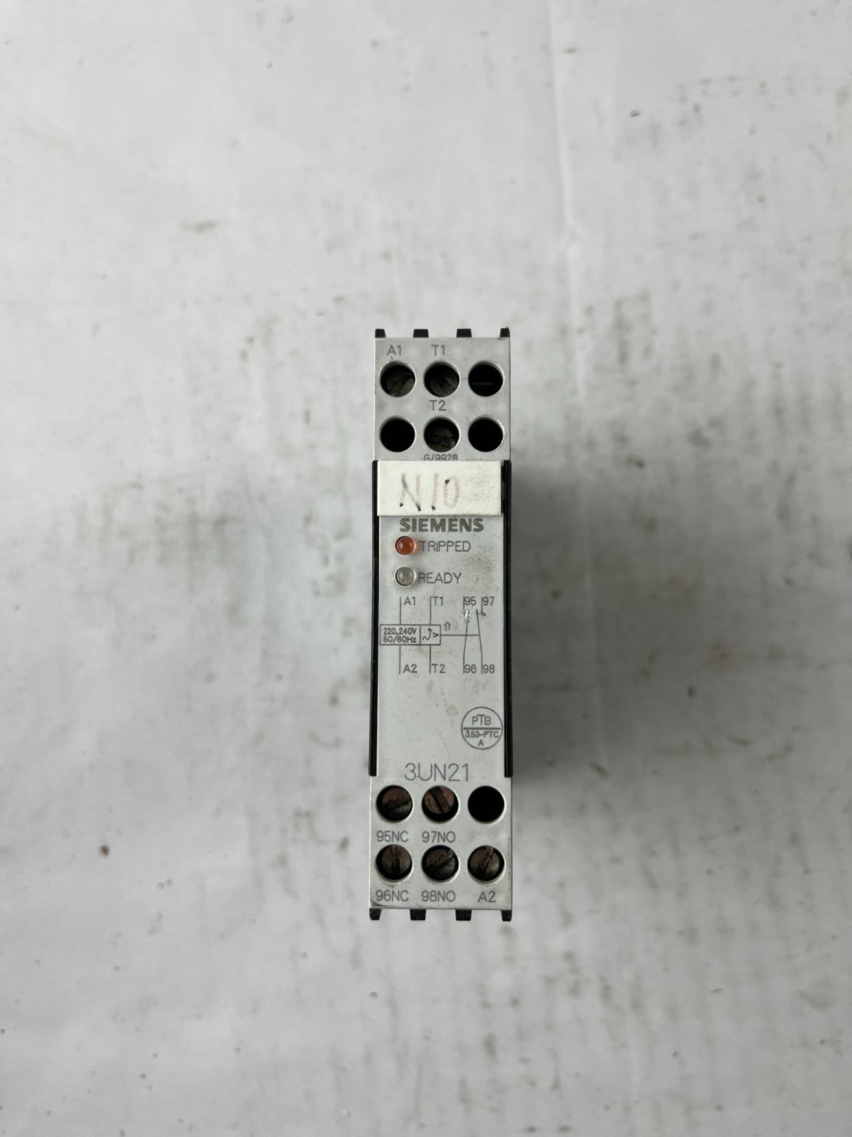 Siemens 3UN2100-0AN7 Thermistor Motor Protection Relay 220-240V Used Spare Unit