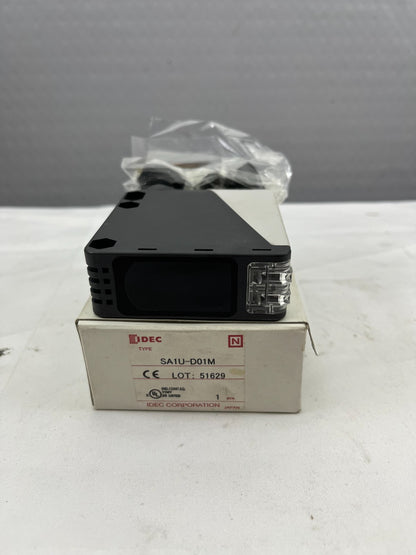 IDEC SA1U-D01M Diffuse Photoelectric Sensor, 1m Range, IP67, 24–240VAC/DC, New
