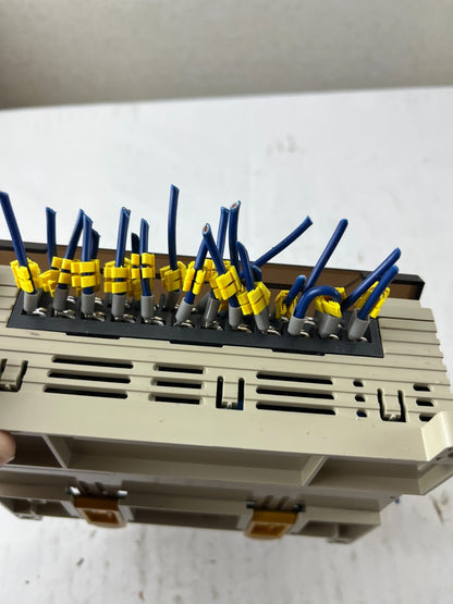 Omron CPM1A-30CDR-D-V1 PLC Controller 24VDC 30 I/O Relay Output Used Spare Unit