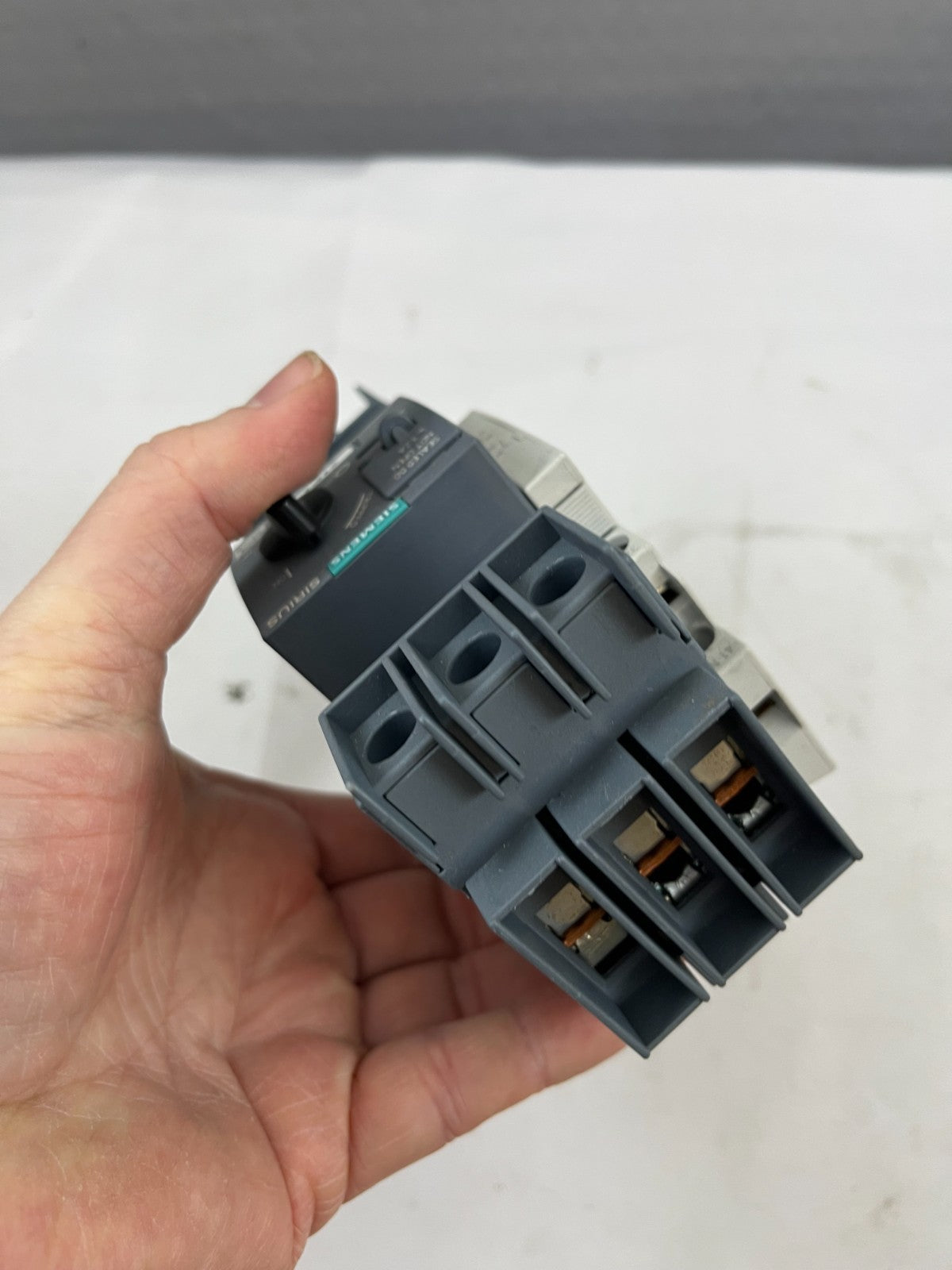Siemens SIRIUS 3RV2711-1DD10 Motor Protection Circuit Breaker, 3-Pole, 3.2A