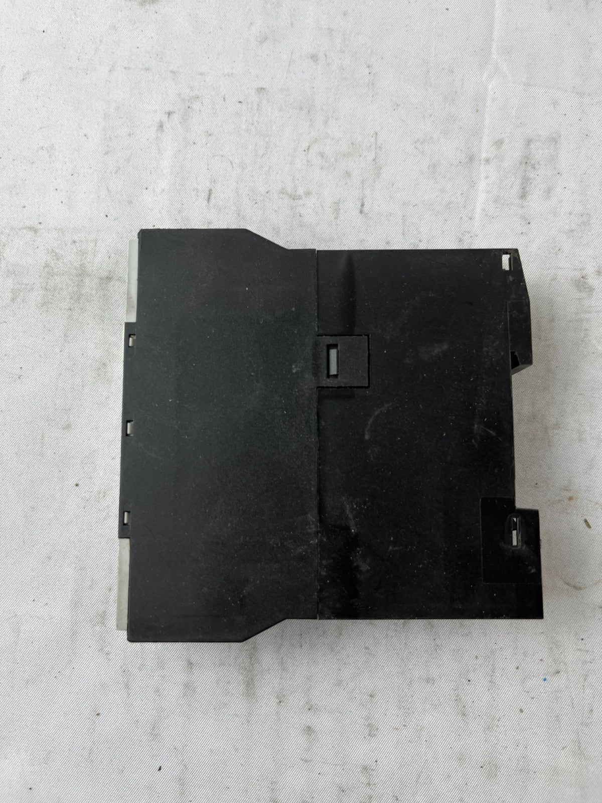 Siemens 3UN2100-0AN7 Thermistor Motor Protection Relay 220-240V Used Spare Unit