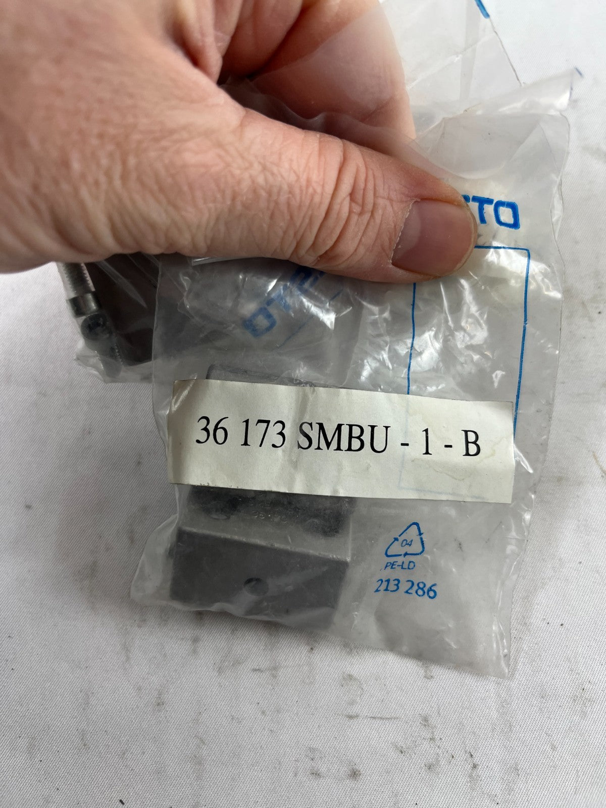 Festo SMBU-1-B 36173 Sensor Mounting Kit Size 1 – Lot of 3 New Spare Parts