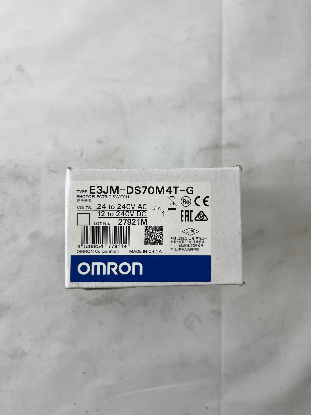 Omron E3JM-DS70M4T-G Photoelectric Switch 24-240VAC/DC New in Box
