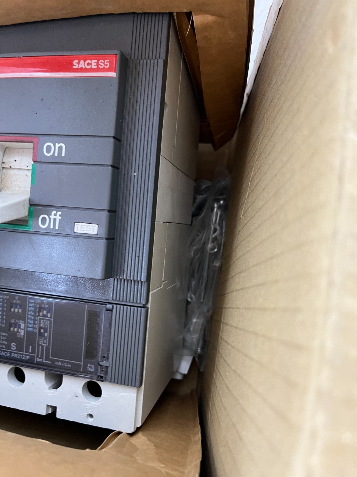 ABB SACE S5 Circuit Breaker PR212/P 630A 3 Pole MCCB New In Box Spare Unit
