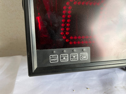 Vetec D1006/4-S2-RDLV-AC-2 Large LED Display ASCII Indicator Used Spare Unit