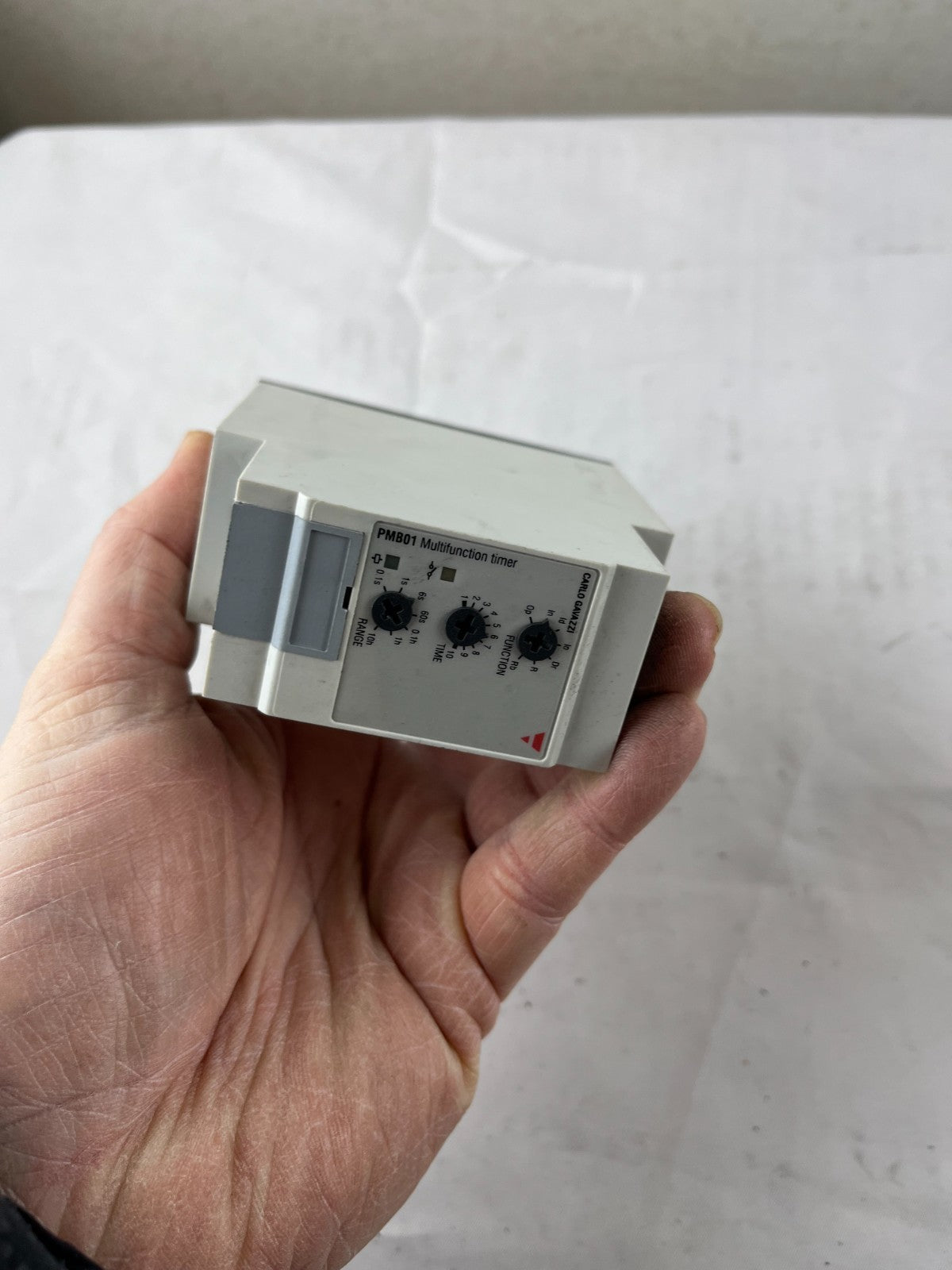 Carlo Gavazzi PMB01DM24 Multifunction Timer 24-240VAC/DC 0.1s-100h DIN 11-Pin
