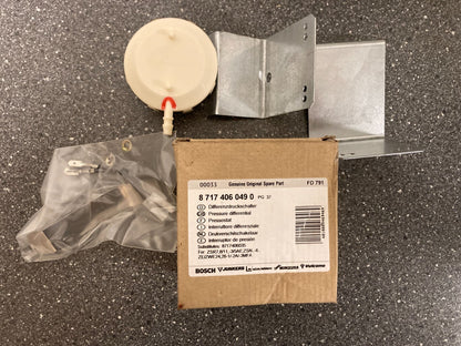 Bosch Junkers Gas Boiler Pressure Differential Switch PN:87174060490 NOS