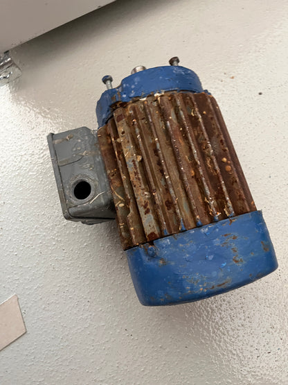 VEM K21R 80 K 4 0.55kW 3-Phase Electric Motor 230/400V Used Working