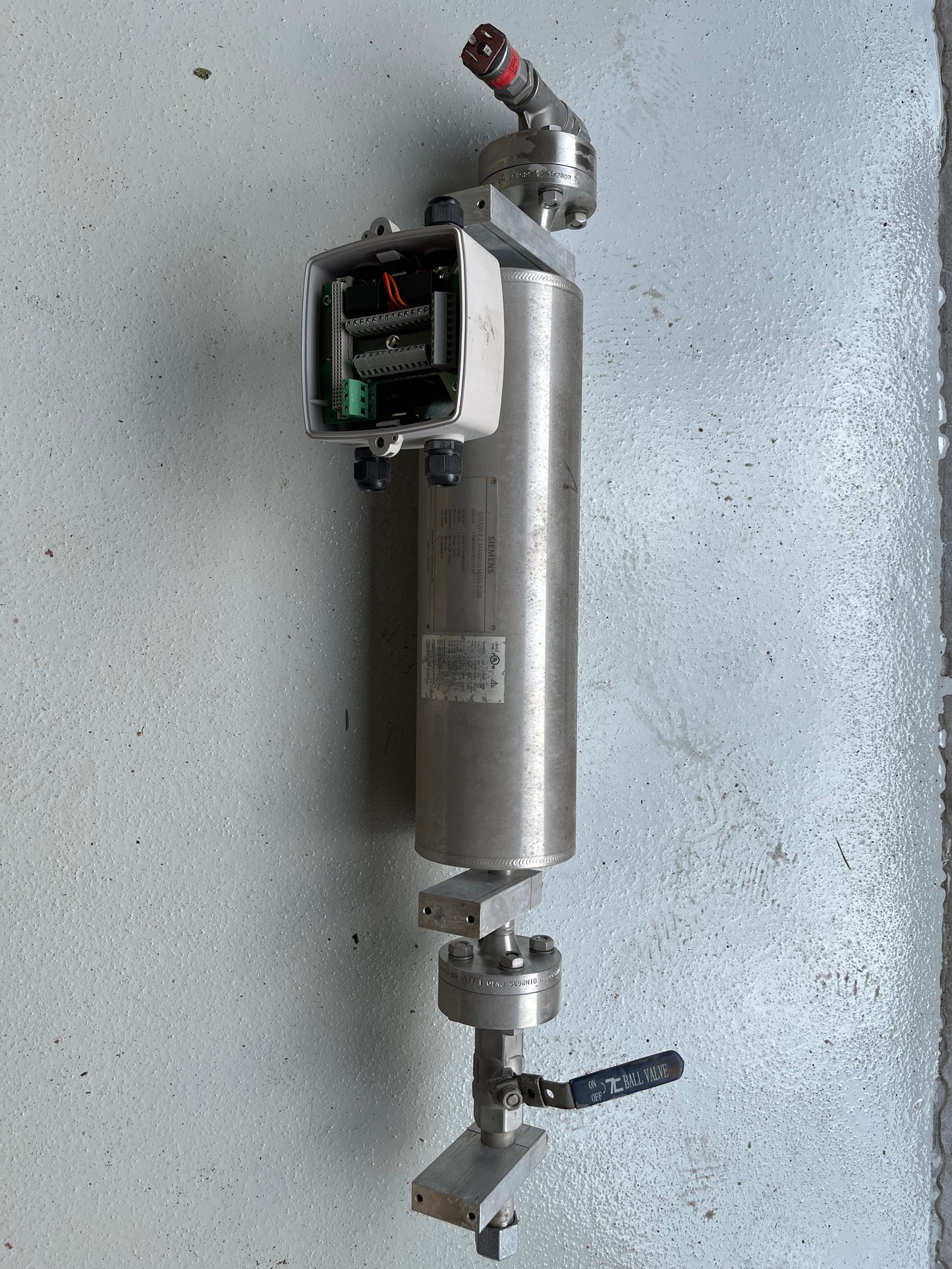 Siemens SITRANS F C MASSFLO MASS 2100 7ME4100-1EC21-1CA1 DN15 PN40 Flowmeter Used