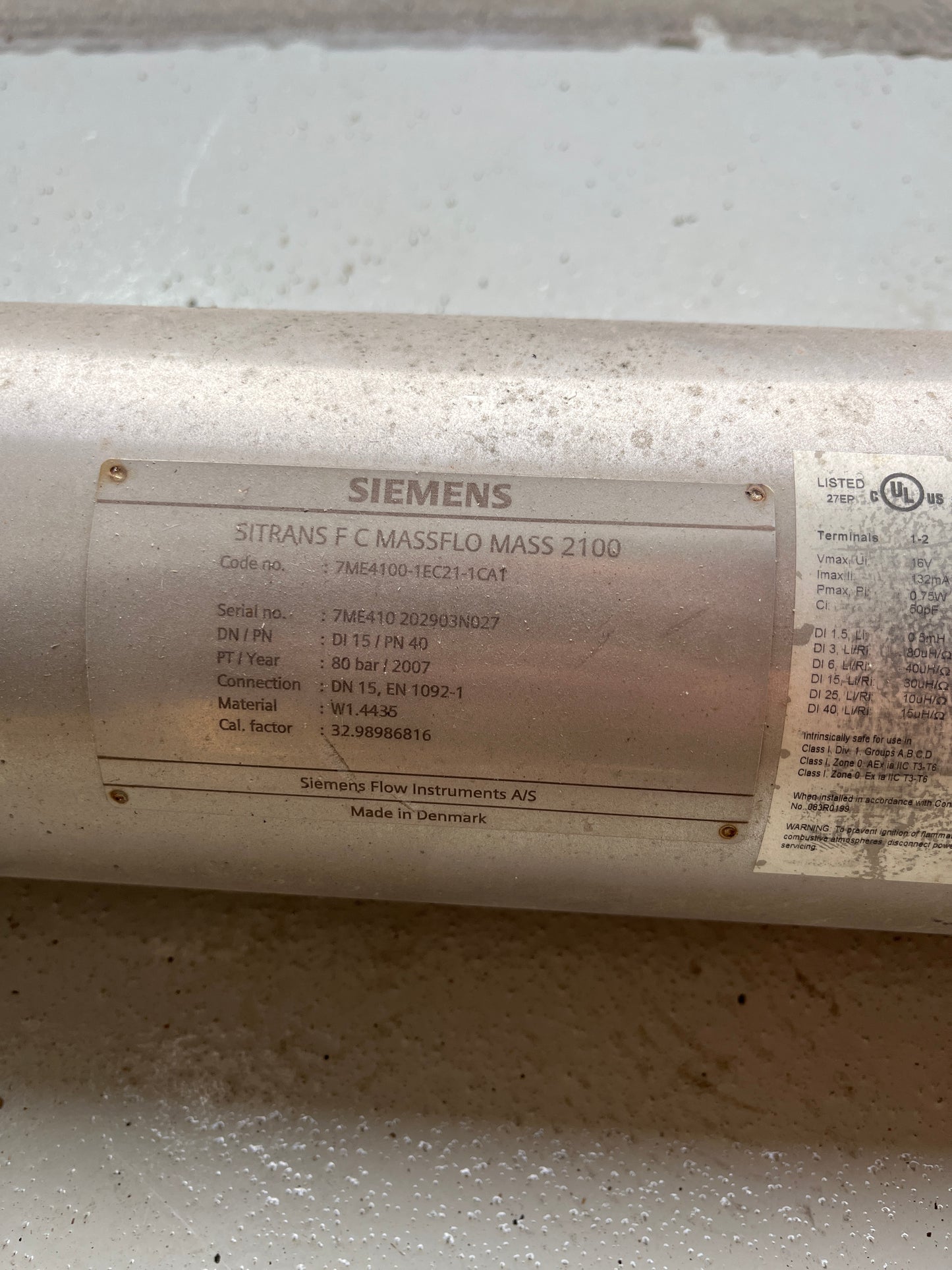 Siemens SITRANS F C MASSFLO MASS 2100 7ME4100-1EC21-1CA1 DN15 PN40 Flowmeter Used