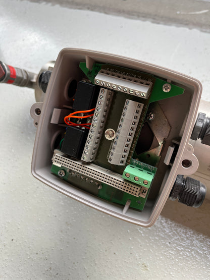 Siemens SITRANS F C MASSFLO MASS 2100 7ME4100-1EC21-1CA1 DN15 PN40 Flowmeter Used