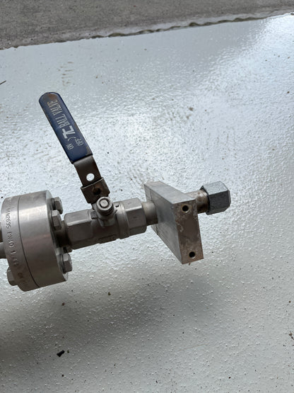 Siemens SITRANS F C MASSFLO MASS 2100 7ME4100-1EC21-1CA1 DN15 PN40 Flowmeter Used