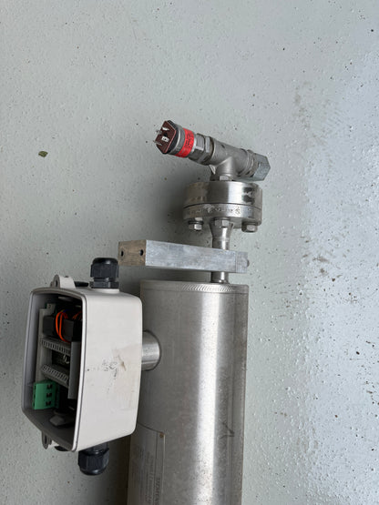 Siemens SITRANS F C MASSFLO MASS 2100 7ME4100-1EC21-1CA1 DN15 PN40 Flowmeter Used
