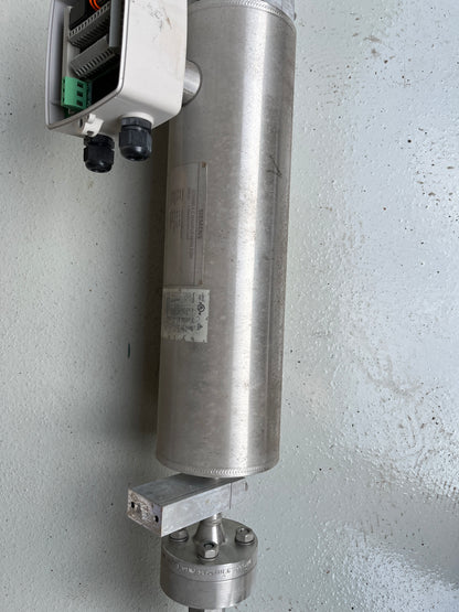 Siemens SITRANS F C MASSFLO MASS 2100 7ME4100-1EC21-1CA1 DN15 PN40 Flowmeter Used