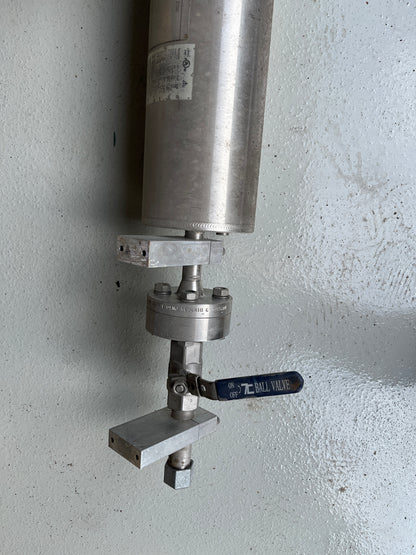 Siemens SITRANS F C MASSFLO MASS 2100 7ME4100-1EC21-1CA1 DN15 PN40 Flowmeter Used