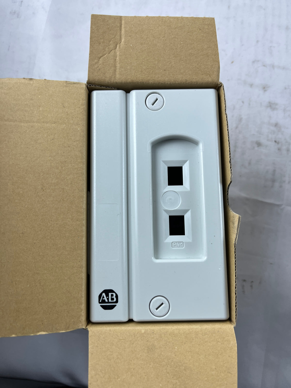 Allen-Bradley 140A-C-EA41 Enclosure IP41 Series B – New